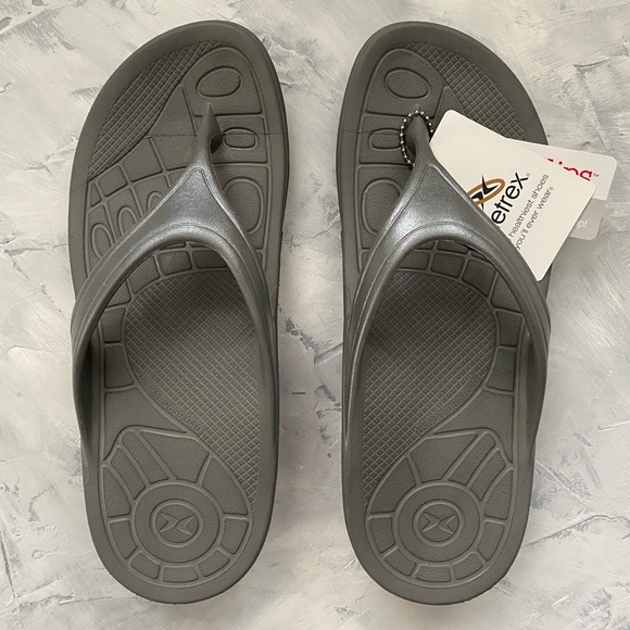 Aetrex Shoes - NEW Water Friendly Grey Fiji Flip Flop with Arch Support